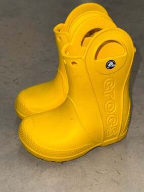 Crocs Toddler Handle It Rain Boots Yellow Size C7
